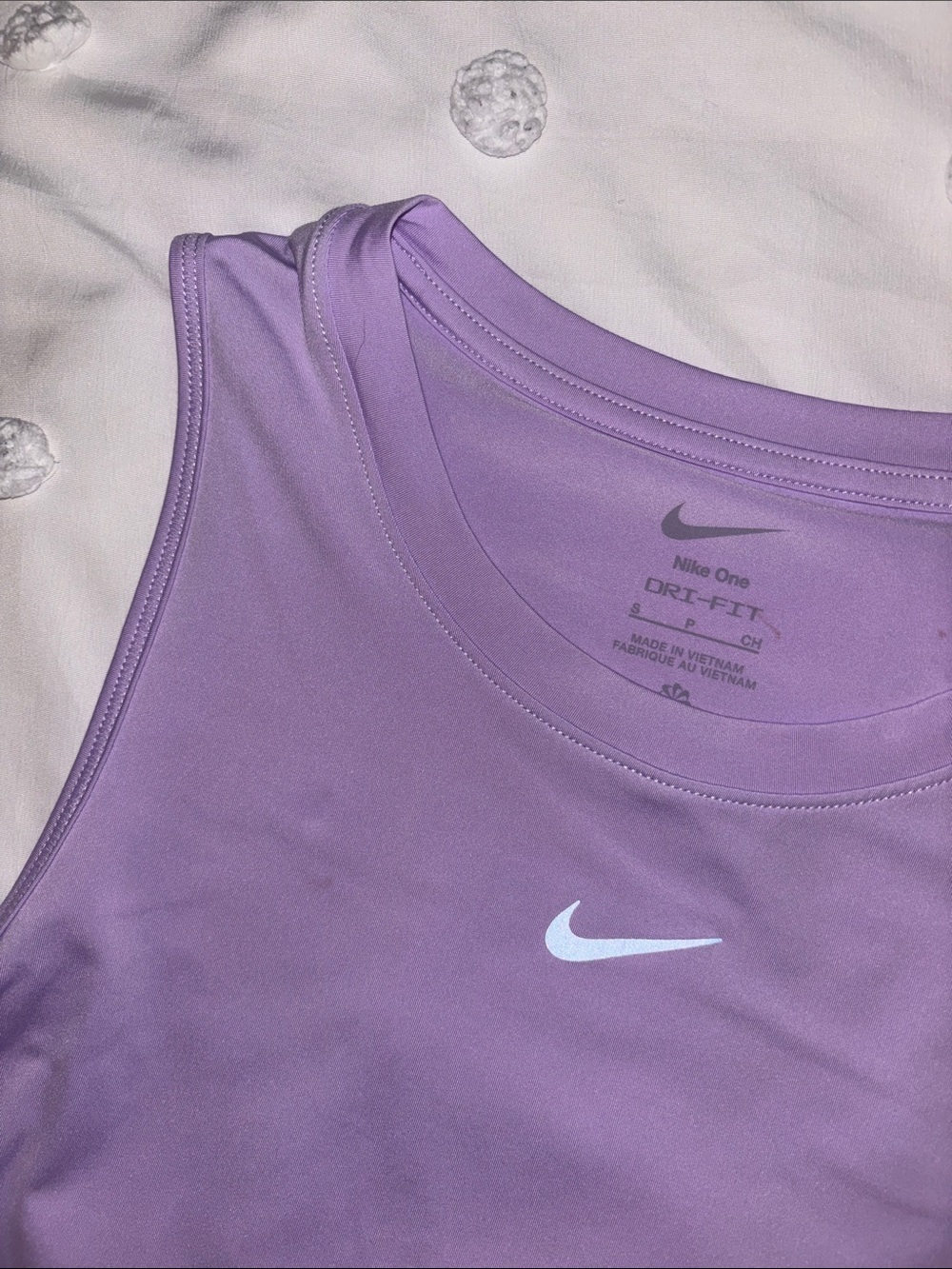 Nike Women’s Lavender Racerback Athletic Tank - Picture 3 of 4
